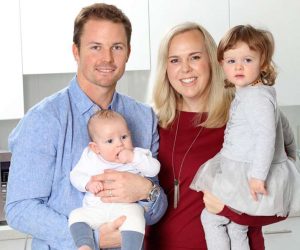 colin-munro-with-his-wife-and-childrens, Colin Munro Full Biography