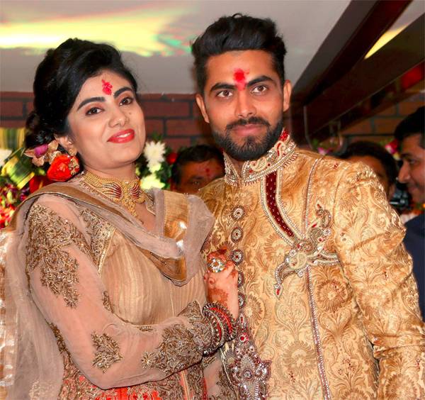 Ravindra Jadeja Full Biography, Records, Height, Weight, Age, Wife, Family,  & More