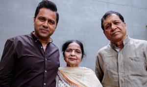 akash chopra with his father mother