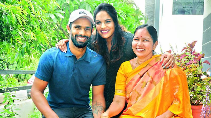 hanuma vihari Mom and WIfe