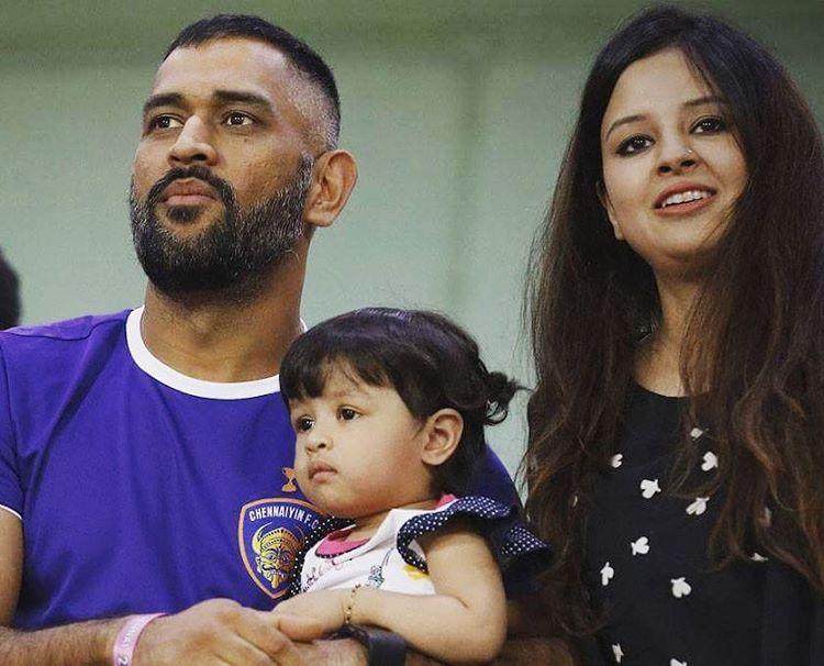 ms dhoni wife and daughter